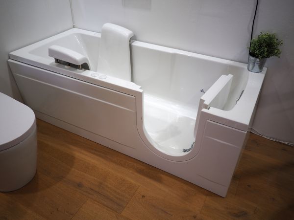 Cost of Walk In Tub Repair in Mesa